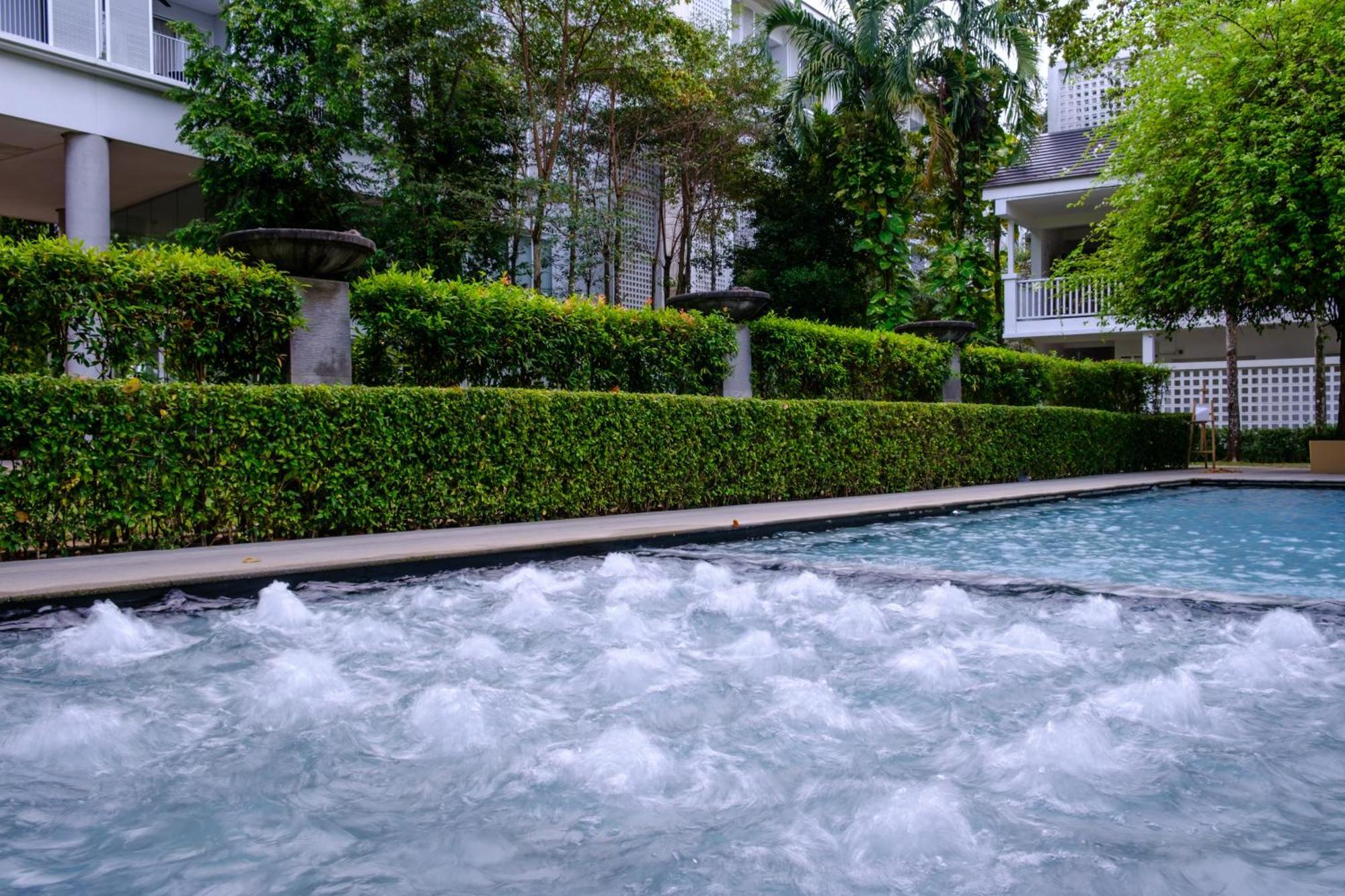 Lone Pine, Penang, A Tribute Portfolio Resort Batu Feringgi Exterior foto